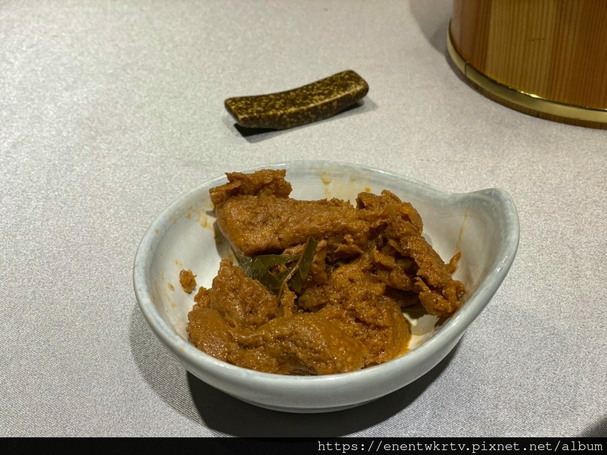 【台北美食】禪風茶樓丨超越米其林的蔬食餐廳,以茶會江浙菜,中 【台北美食】禪風茶樓丨超越米其林的蔬食餐廳,以茶會江浙菜,中