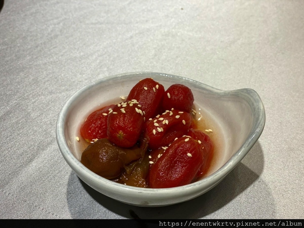 【台北美食】禪風茶樓丨超越米其林的蔬食餐廳,以茶會江浙菜,中 【台北美食】禪風茶樓丨超越米其林的蔬食餐廳,以茶會江浙菜,中
