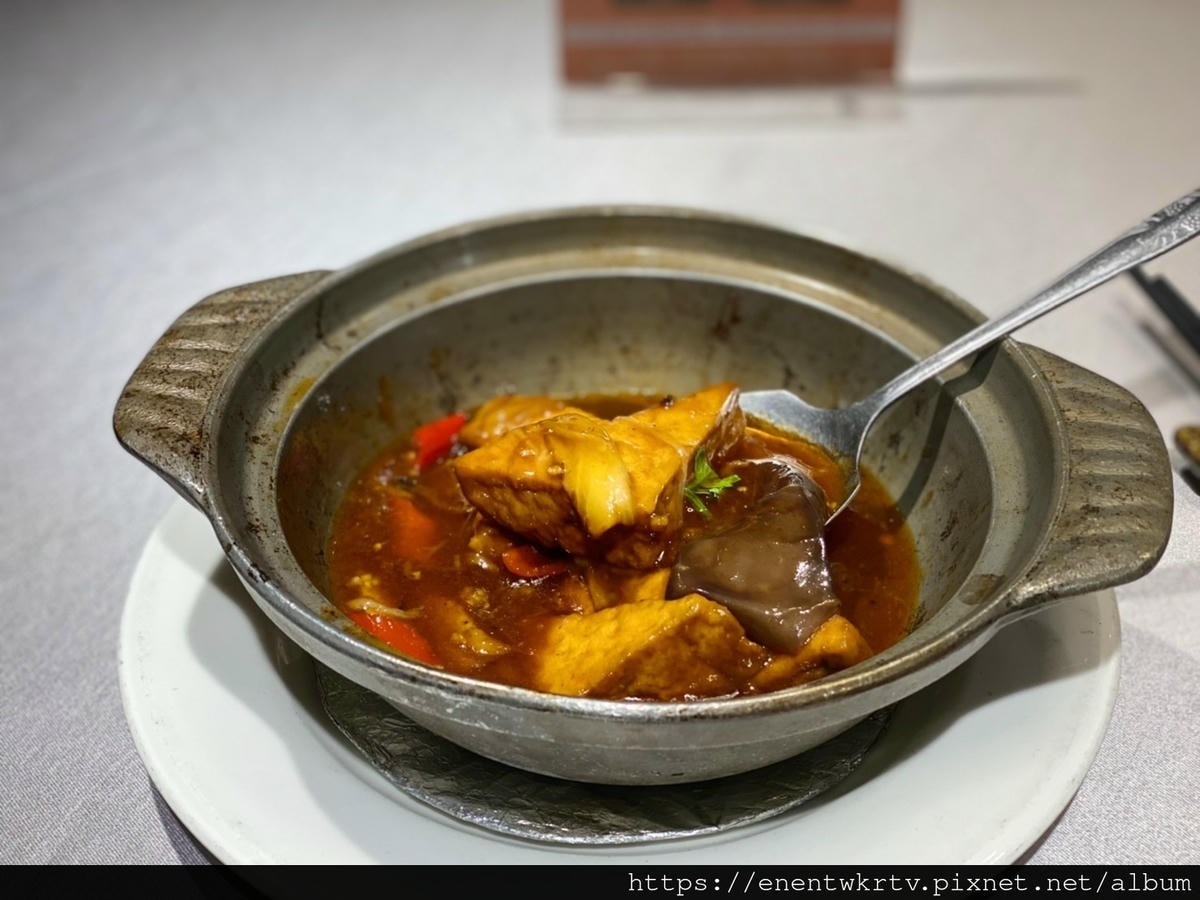 【台北美食】禪風茶樓丨超越米其林的蔬食餐廳,以茶會江浙菜,中 【台北美食】禪風茶樓丨超越米其林的蔬食餐廳,以茶會江浙菜,中