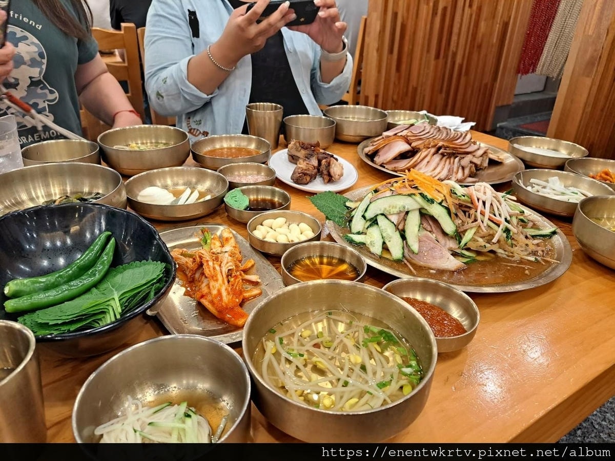 【釜山美食】元祖釜山豬腳丨扎嗄其站 南浦站人氣名店丨釜山美食 【釜山美食】元祖釜山豬腳丨扎嗄其站 南浦站人氣名店丨釜山美食