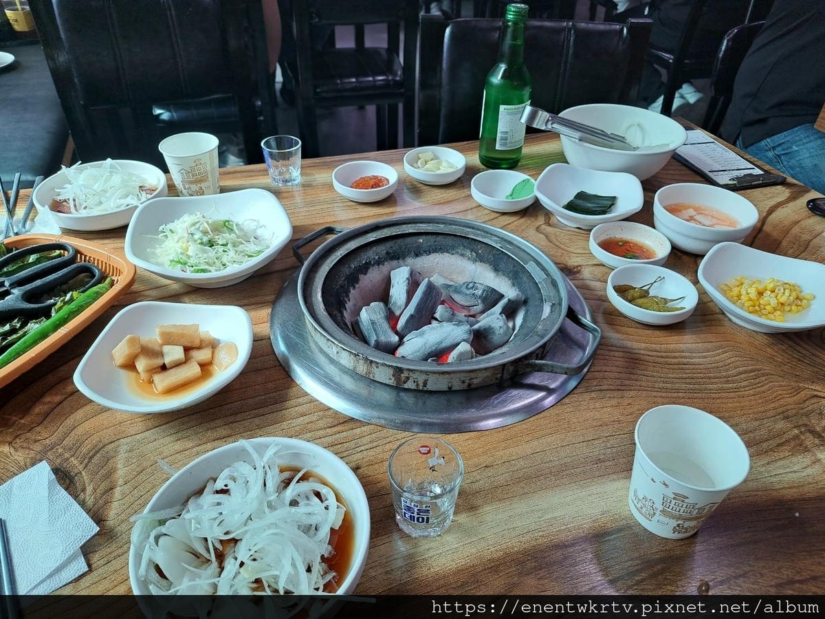 【釜山自由行丨釜山美食推薦】부산갈매기釜山知名烤肉，排隊名店