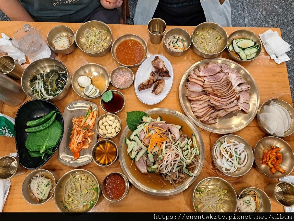 【釜山美食】元祖釜山豬腳丨扎嗄其站 南浦站人氣名店丨釜山美食 【釜山美食】元祖釜山豬腳丨扎嗄其站 南浦站人氣名店丨釜山美食