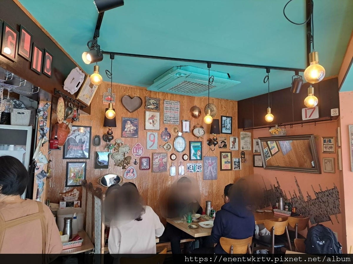 【韓國美食】白種元的巷弄食堂 17 Pizza 丨首爾回基站