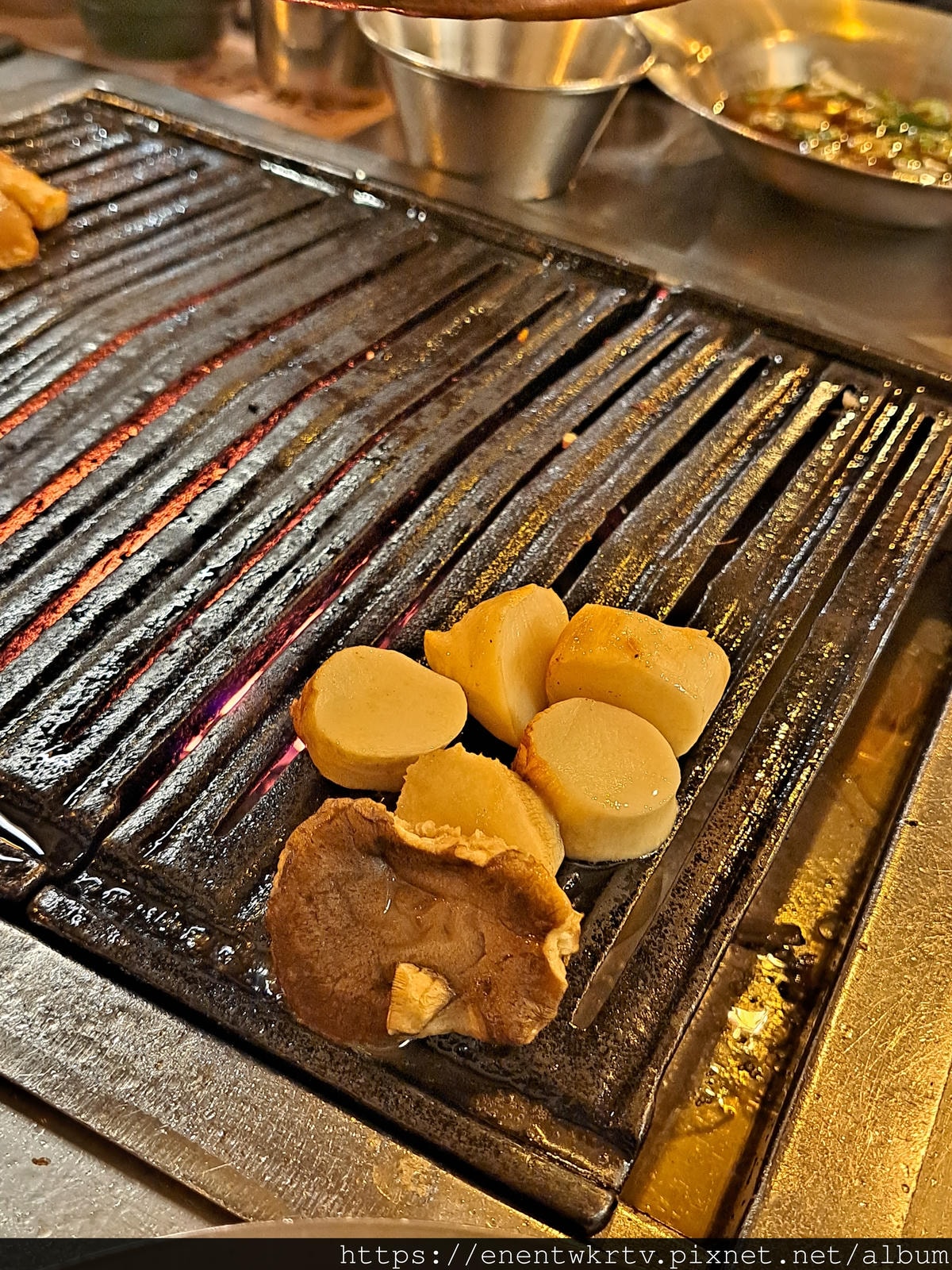 【韓國美食。首爾】金豬食堂금돼지식당丨韓國米其林推薦的人氣烤