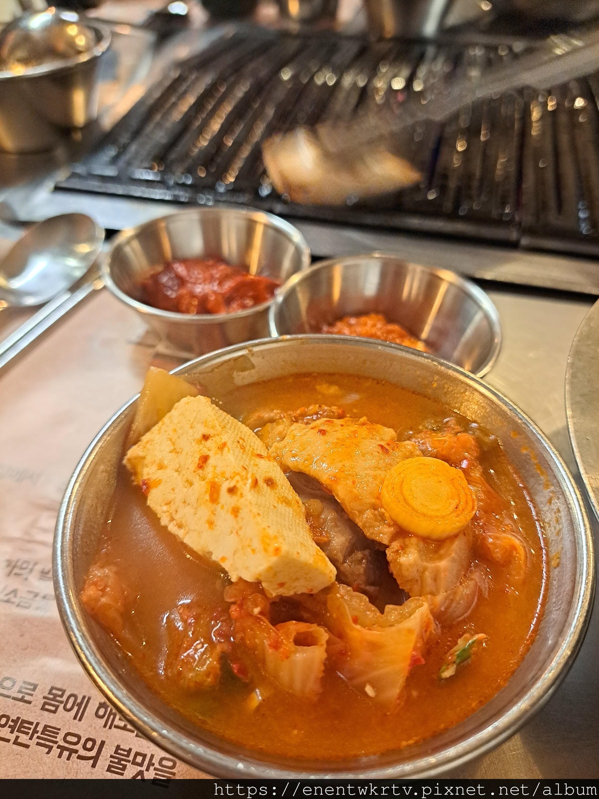 【韓國美食。首爾】金豬食堂금돼지식당丨韓國米其林推薦的人氣烤