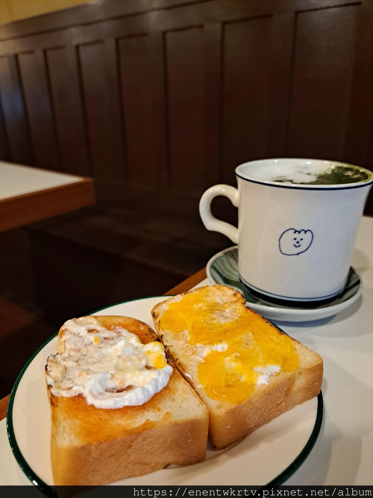 【首爾咖啡廳】韓網激推弘大咖啡廳Moment coffee 【首爾咖啡廳】韓網激推弘大咖啡廳Moment coffee