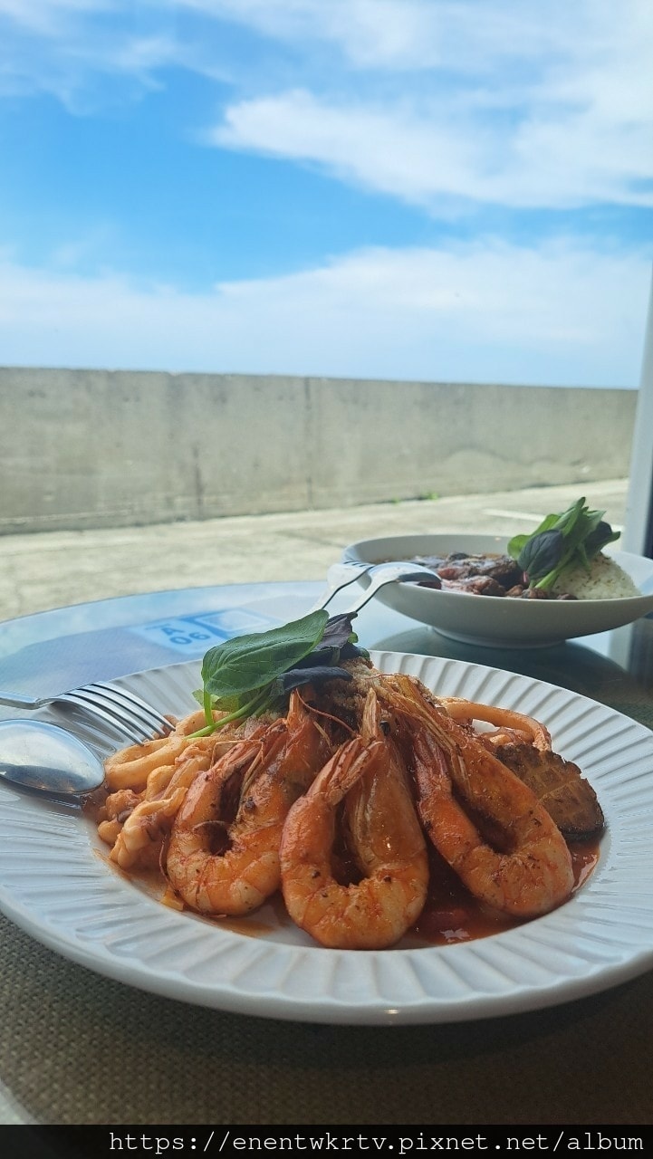 北海岸海景咖啡廳。拾浪咖啡廳,邊看海邊吃美食,餐點推薦! 北海岸海景咖啡廳。拾浪咖啡廳,邊看海邊吃美食,餐點推薦!