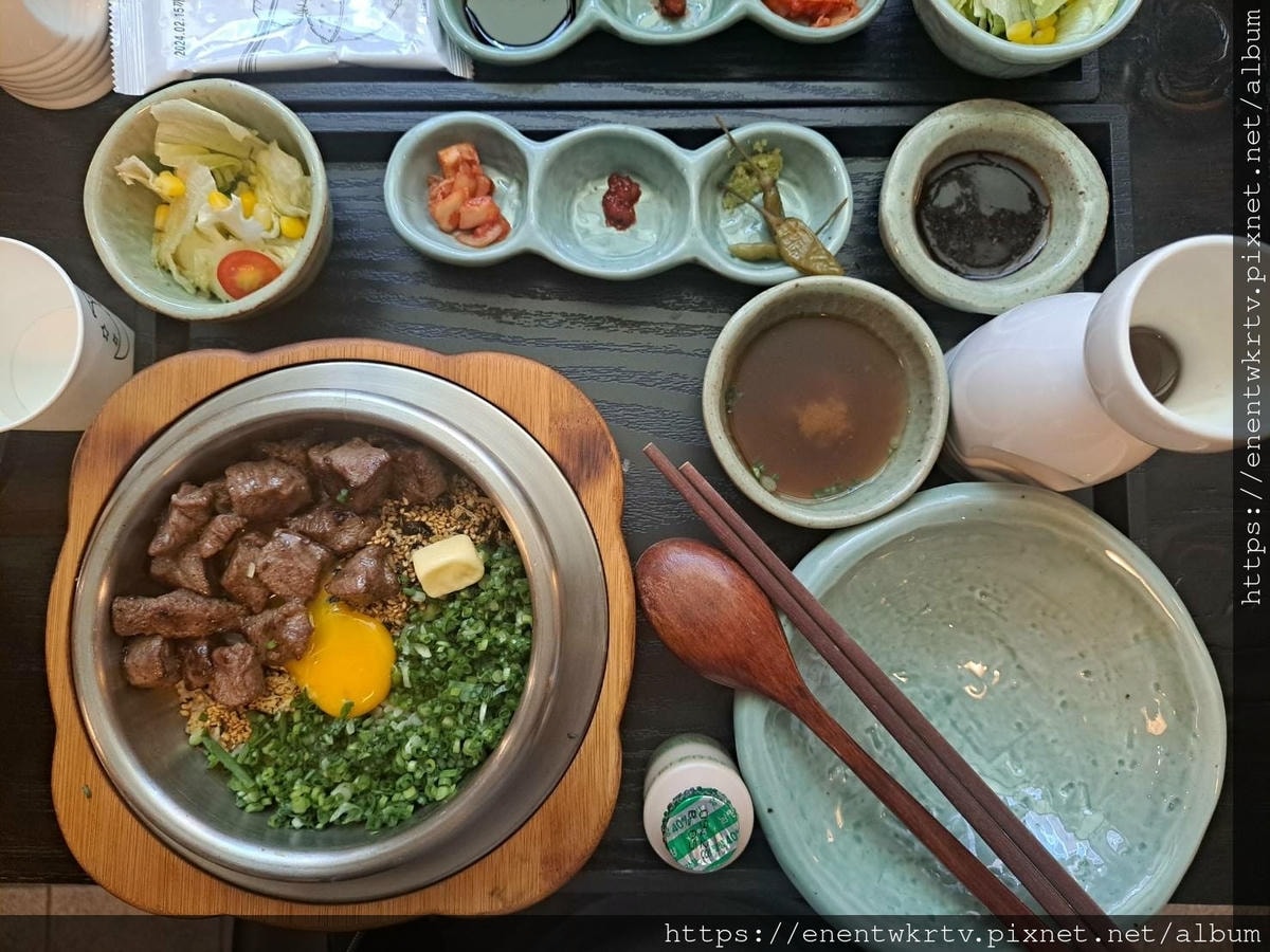 【韓國首爾排隊名店】솔솥Solsot釜飯。韓國上班族也愛的首 【韓國首爾排隊名店】솔솥Solsot釜飯。韓國上班族也愛的首